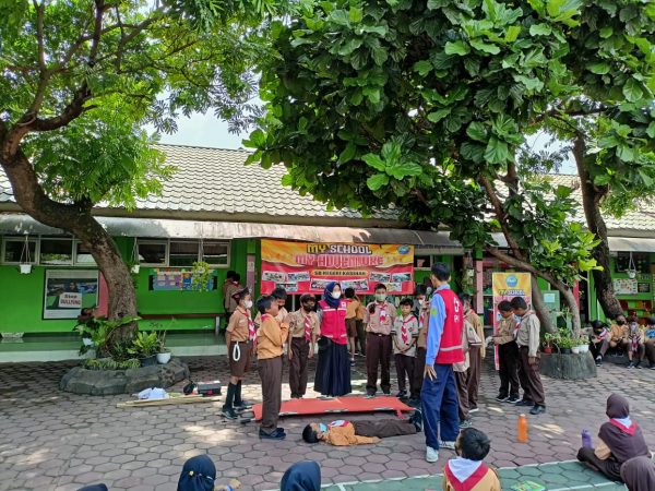 Sosialisasi PMI (My School My Adventure)